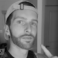 Derek Darden's Instagram, Twitter & Facebook