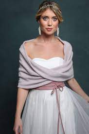 Weitere ideen zu hochzeit schal, kleider, kleidung. Braut Schal Loop In Pastellviolett Zum Brautkleid Brautkleid Kleider Brautjacke