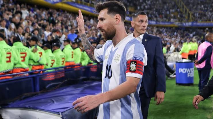 La inesperada decisión que tomó Lionel Messi en la Bombonera tras el  partido de la Selección argentina | TN