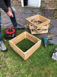 Parfois c'est difficile de se contenir quand on se balade en jardinerie et que dès février on trouve des barquettes. Tour De Pomme De Terre Jardin De Tomates Potager Hors Sol Culture Pomme De Terre