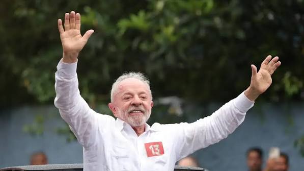 Brasile, Lula vince ancora: battuta l'estrema destra