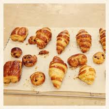 Pin By Julide Buyuksoy On Pastry Class Ideas Croissants Pastry Sea Shells