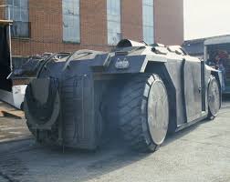 This gun is notably seen in the hands of private frost just before the aliens attack. Aliens M577apc Full Size Build Discussion Thread Armored Vehicles Alien Armoured Personnel Carrier