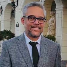 David Khan's Instagram, Twitter & Facebook