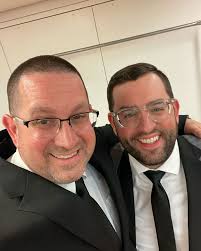 🚨 FINAL DAY! 🚨 Today is your last chance to vote for @north_hills_bands  Len Lavelle in @the_manilow_music_project teacher contest! A huge THANK YOU  to everyone who has voted daily in support of