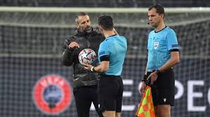 Ein fußball schiedsrichter ist ein fester bestandteil in jeder mannschaft, denn ohne geht es einfach nicht. Champions League News Aberkannter Ausgleich Sorgt Bei Gladbach Fur Arger