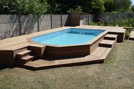Terrasse En Bois Autour D 39 Une Piscine Amenagement Piscine Hors Sol Habillage Piscine Hors Sol Piscine Et Jardin