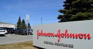 1 day ago · johnson & johnson announced wednesday that the company is recalling five of its aerosol sunscreen products due to the discovery of trace amounts of benzene, a carcinogen, in some samples. 9lcmffimxdxh0m