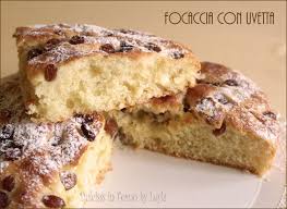 Versate tutti gli ingredienti nel cestello della macchina del pane zeroglu. Focaccia Con Uvetta Ricetta Con Lievito Di Birra