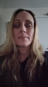 Not me unable to read the tiny letter in my eye...😅😂🙃 If someone wants  to tell me what letter I got...lol I think it's a P...🤷🏼‍♀️