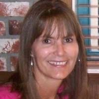 Rebecca Custer's Instagram, Twitter & Facebook