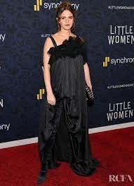 Dec 09, 2019 · emma watson wore balenciaga to the 'little women' new york premiere posted by catherine kallon comments emma watson joined saoirse ronan and laura dern on the red carpet for the 'little women' world premiere held at the museum of modern art on saturday (december 7) in new york city. Emma Watson Wore Balenciaga To The Little Women New York Premiere