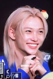 Felix ha accidentalmente firmato "To Seungmin ♡" su un album di STAY 🤭  All'Apple Music Fansign, Felix ha accidentalmente firmato "To Seungmin ♡"  su un album di STAY. 🤭 The STAY ha