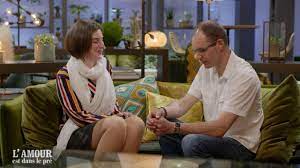 L'épisode de l'amour est dans le pré, diffusé lundi 21 octobre sur m6, a marqué les téléspectateurs. L Amour Est Dans Le Pre Sandrine A Lache Charles Henri Pour Ne Pas Tenir La Chandelle