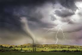 A tornado hit a suburban area of chicago at the weekend, damaging hundreds of homes, toppling the national weather service told residents of chicago to stay indoors as a large and extremely. Destructive Tornado Sweeps Through Chicago Overnight Damaging More Than 100 Homes Nature World News