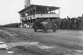 Saltzsmans Thomas Racer passes Grandstand for the Serbia