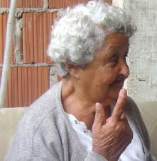 VERA DOS SANTOS: Não é esquisito isso? Não é grande essa minha vida?