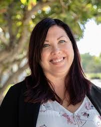 Kristen Campbell's Instagram, Twitter & Facebook