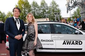 Los geht es mit den niederlanden! Waylon And Ilse Delange Attends The Skoda At Radio Regenbogen Award News Photo Getty Images