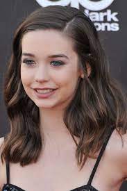 40 Cute And Cool Hairstyles For Teenage Girls Teenage Hairstyles Girls Haircuts Medium Teenage Girl Hairstyles