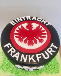 Ann Catrin Korner Auf Instagram Eintracht Frankfurt Torte Eintrachtfrankfurt Eintracht Frankfurtammain Soccercake Sge Selfmade Dreamcake Birthdayca