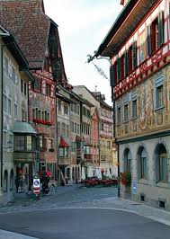 絵本の中のような壁画の建物が並ぶスイスの街 シュタイン アム ライン stein am rhein tabiyori どんな時も旅日和に 美しい場所 旅行参考イメージまとめ スイス