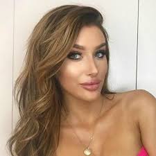 Molly's manager called her for a casting opportunity to be in this music video to which she brought her father, and since the cast was one person short and molly's dad was around, they decided to hire him and put him in the video. Molly Eskam Bio Age Net Worth Salary Boyfriend Height