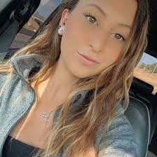 Sarah Potash's Instagram, Twitter & Facebook