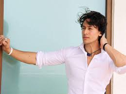Why Tiger Shroff Does Not Sport A Tattoo Hindi Movie News Times Of India Aashiqon ki bheed mein na milega #ronny sa deewana! why tiger shroff does not sport a
