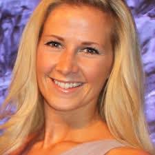 Courtney Burdick's Instagram, Twitter & Facebook