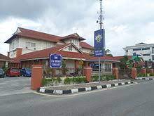 Masyarakat kota banda aceh mayoritas pemeluk agama islam, namun di kota ini juga berkembang agama lainnya, seperti kristen, hindu, budha dan lainnya yang hidup berdampingan dengan muslim. Distrik Kota Tinggi Wikipedia Bahasa Indonesia Ensiklopedia Bebas
