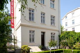 Die sammlung des august macke hauses umfasst inzwischen rund 3.800 werke von 64 künstlerinnen und künstlern. August Macke Haus Theatergemeinde Koln Ihr Weg Zur Kultur