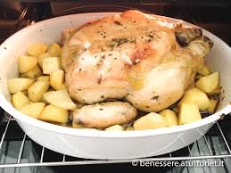Pollo e patate al forno sono un classico della cucina italiana, un secondo piatto facile e veloce, ed ora grazie alla mia ricetta vi verrà strepitoso!!! Pollo Al Forno Con Patate