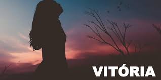 Crossing historical events with fictional facts, the story starts in an unstable country divided between general franco's death happened three months before, and a newly restored but fragile democracy that's rejected by the francoists whose don't. Conheca A Historia De Vitoria A Nova Novela Da Tvi Zapping