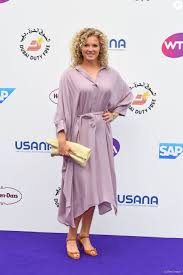 V juniorské kategorii společně získaly tři deblové grand slamy, když triumfovaly na french open 2013, ve wimbledonu 2013 a us open 2013.jako poražená finalistka skončila na. Katerina Siniakova S Feet Wikifeet
