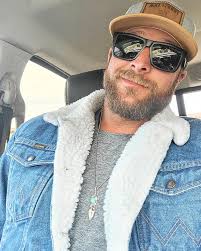 Counting down the days I can finally get out of this truck and be in Vegas!  #vegas #nfr #cowboychristmas #work #party #california