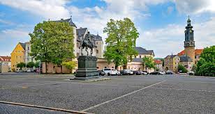 The hotel is located in the northern part of weimar, only 10 minutes drive from the city centre, and has its own free car park. Typisch Weimar Die Grossten Sehenswurdigkeiten Der Kulturstadt Galeria Reisen Magazin