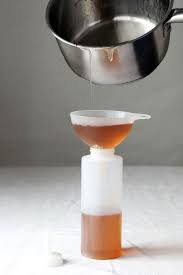 Comment Realiser Un Caramel Liquide Qui Ne Durcisse Pas Au Frais Le Miam Recette Caramel Liquide Recette Comment Faire Du Caramel