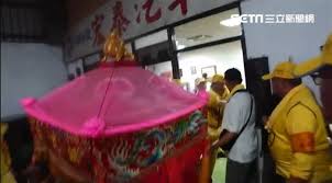 家公司負責人都是周瑞國。不 過，這兩家公司都是黎智英轉投 資的公司。 他於2008年以公司名義買 下，當時買進成本高達20億元 新台幣。 近幾年，黎智英積極變賣台灣 的不動產，包括以約14億元新 台幣賣掉內湖土地給長虹建設， 壹傳媒內湖總部大樓以17.94億 S5 éŠæˆ²é¤¨