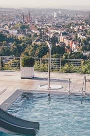 Schwimmen Mit Aussicht Im Opelbad In Wiesbaden Rhein Main Blog Wiesbaden Aussicht Ausflug
