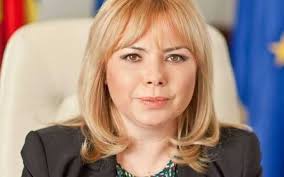 Petrecerea a avut loc in 2016. Prima Femeie Care Ajunge Cel De Al Doilea Om In Stat In Romania Anca Dragu A Fost AleasÄ In FuncÈia De PreÈedinte Al Senatului Ziarul Unirea