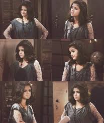 Selena Gomez As Alex Russo In Wizards Of Waverly Place Selena Gomez Short Hair Selena Gomez Style Short Hair Color