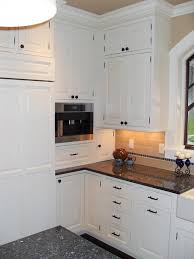 Craftsman Style Kitchen Cabinets Hgtv Pictures Ideas Rooms Home Garden Tel Shaker Style Kitchen Cabinets Kitchen Cabinet Trends Kitchen Cabinet Styles