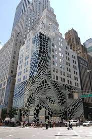 Louis Vuitton Whitney Museum Eroffnung Der Yayoi Kusama Retrospektive Futuristische Architektur Coole Architektur Architektur