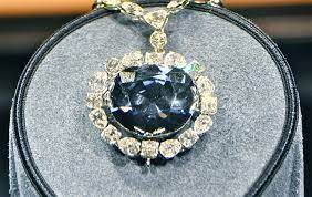 Altarkerzen, stumpenkerzen, hochzeitskerzen, taufkerzen in allen trendfarben und größen im kerzen shop. Der Hope Diamant Faszination Und Fluch Vereint Baunat