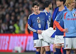 「こんな選手になるとは…」高校時代の恩師が明かすW杯戦士の横顔。名門“市船”出身者として初の大舞台へ。鈴木唯人はいかなる道を歩んだのか？