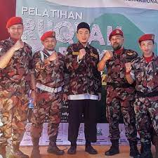 Ruqyah ustad muhammad faizar terbaru gratis dan mudah dinikmati. Kita Hanya Rakyat Sipil Pemuda Muhammadiyah Wonosobo Facebook