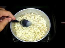 Philips Airfryer Cooking Instant Noodles Youtube Instant Noodle Air Fryer Recipes Savoury Food