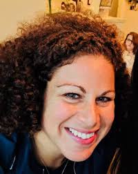 Sarah Kadi's Instagram, Twitter & Facebook