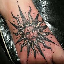 Gunes Dovmeleri Sun Tattoos 30 Dovmeli Kadin Dovme Dovme Tasarimlari